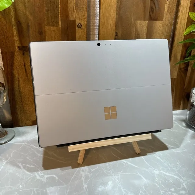 Surface Pro 6 ☘️ i5第8世代☘️メモリ8GB☘️爆速SSD128G【VKHRC2404170】