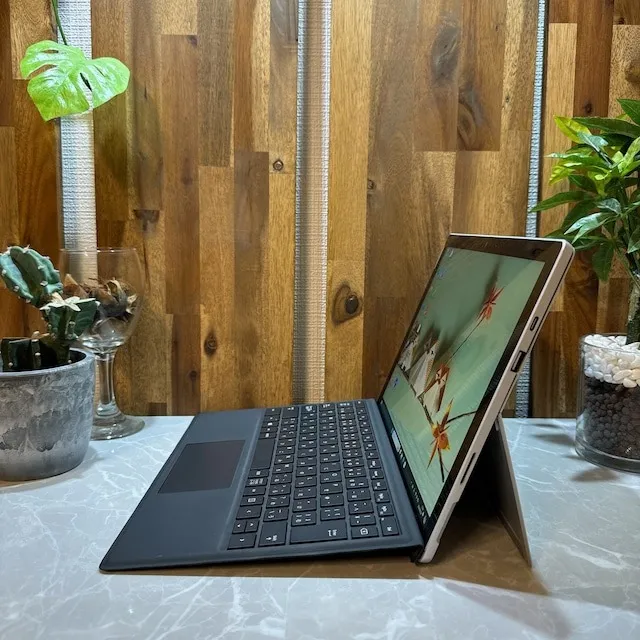 Surface Pro 7☘️メモリ16G☘️i5第10世代☘️SSD256G【VKHRC2406029】