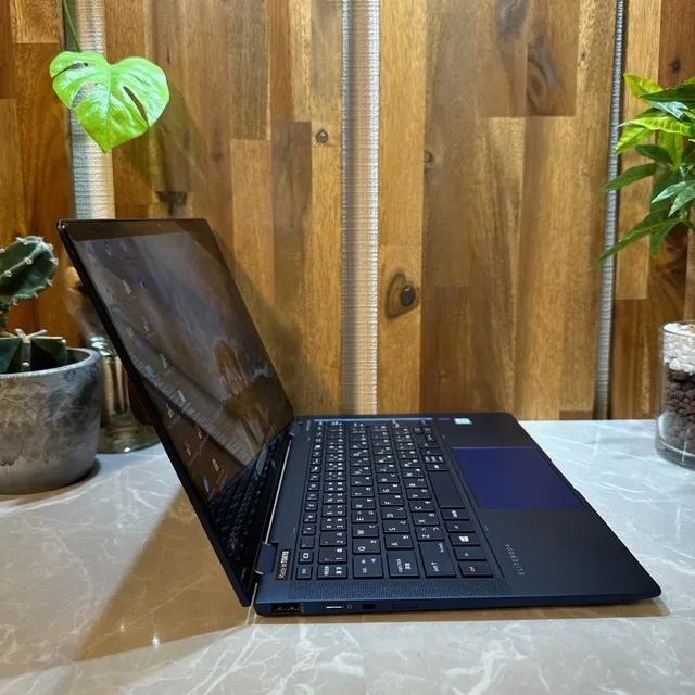 【美品】HP Elite Dragonfly☘️i5第8世代☘️SSD512GB【VKHRC2406144】