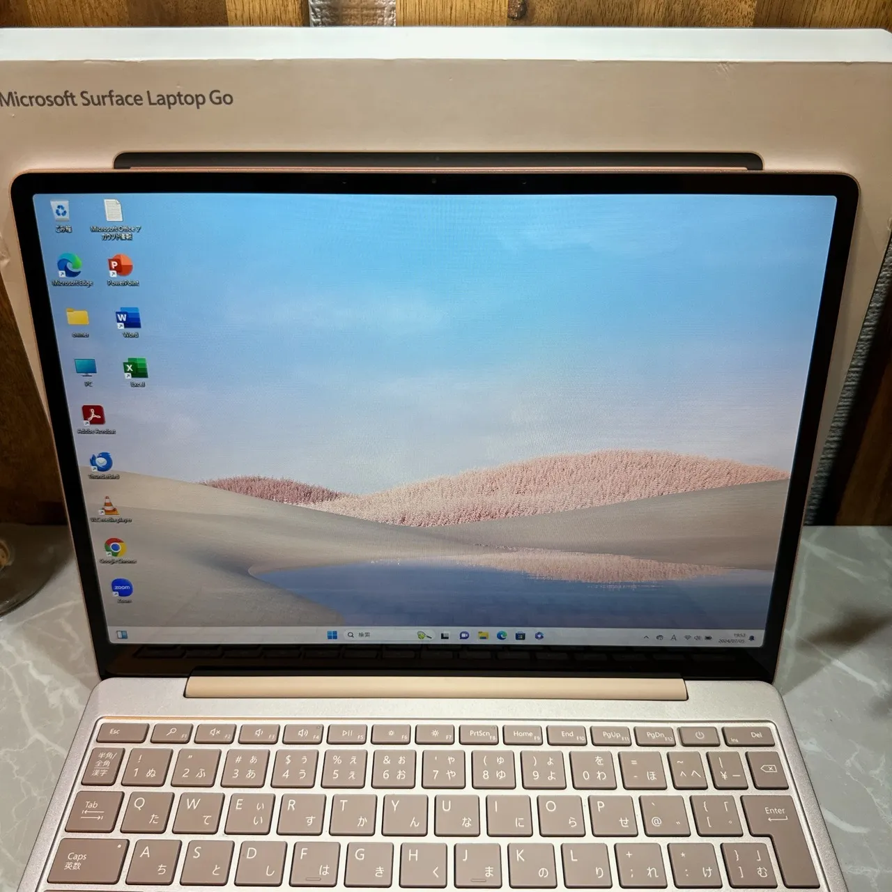 【美品】Surface Laptop Go ☘️SSD128G /メモリ8GB【VKHRC2406103】