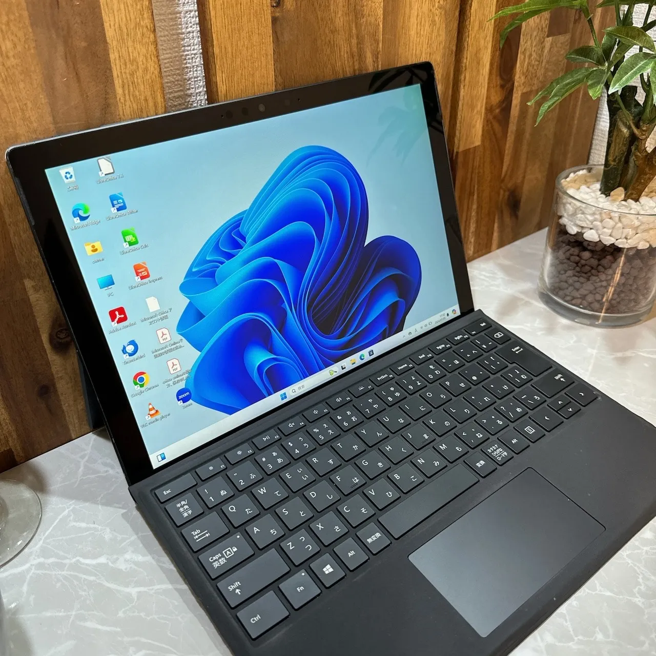 Surface pro7 ブラック☘️i5第10世代☘️SSD256GB☘️メモ8GB【VKHRC2406101】