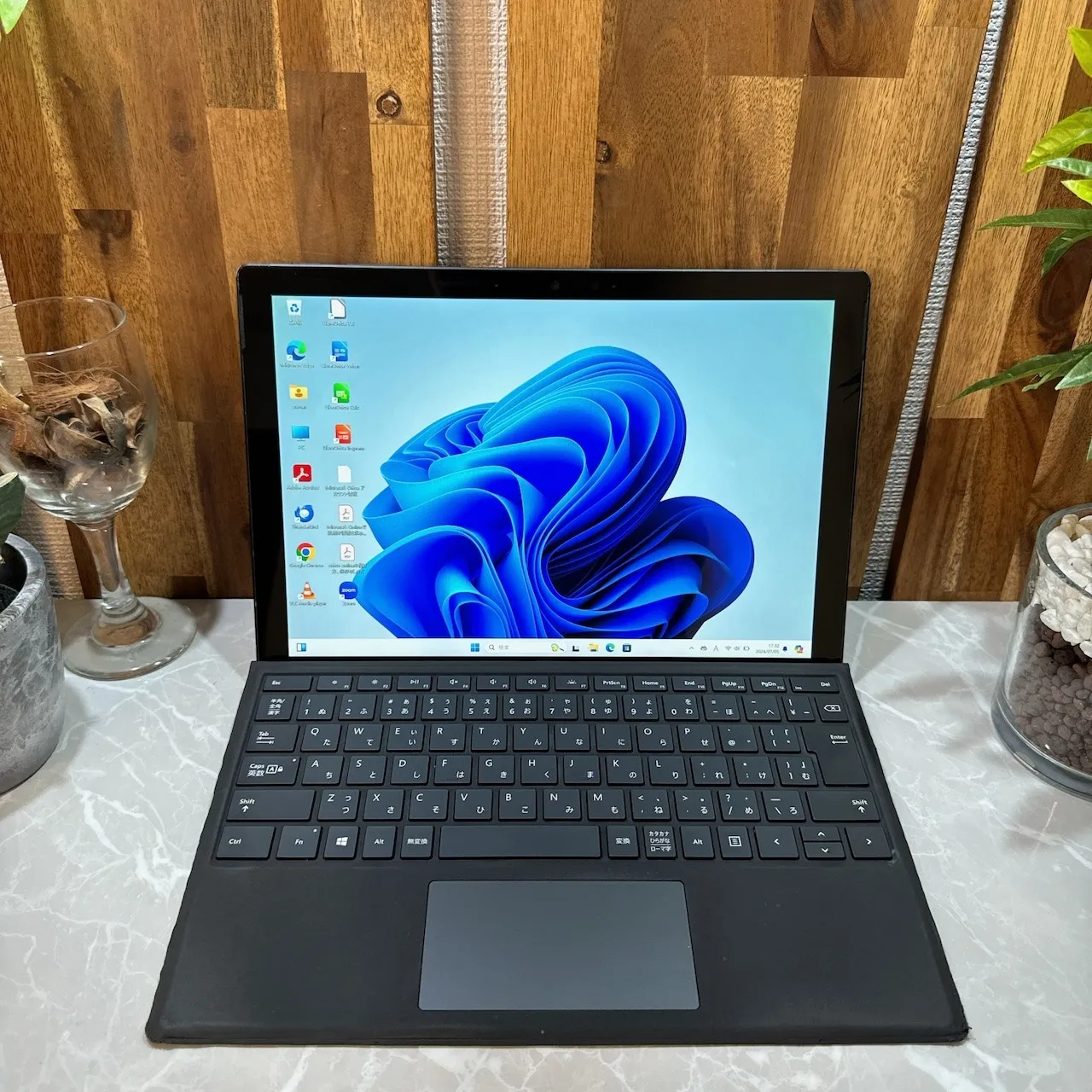 Surface pro7 ブラック☘️i5第10世代☘️SSD256GB☘️メモ8GB【VKHRC2406101】