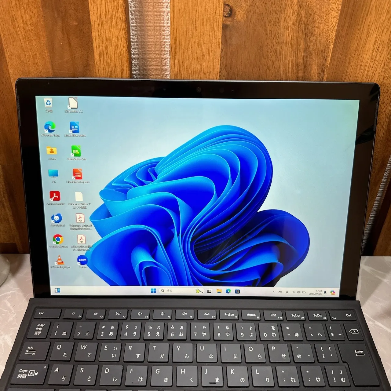 Surface pro7 ブラック☘️i5第10世代☘️SSD256GB☘️メモ8GB【VKHRC2406101】