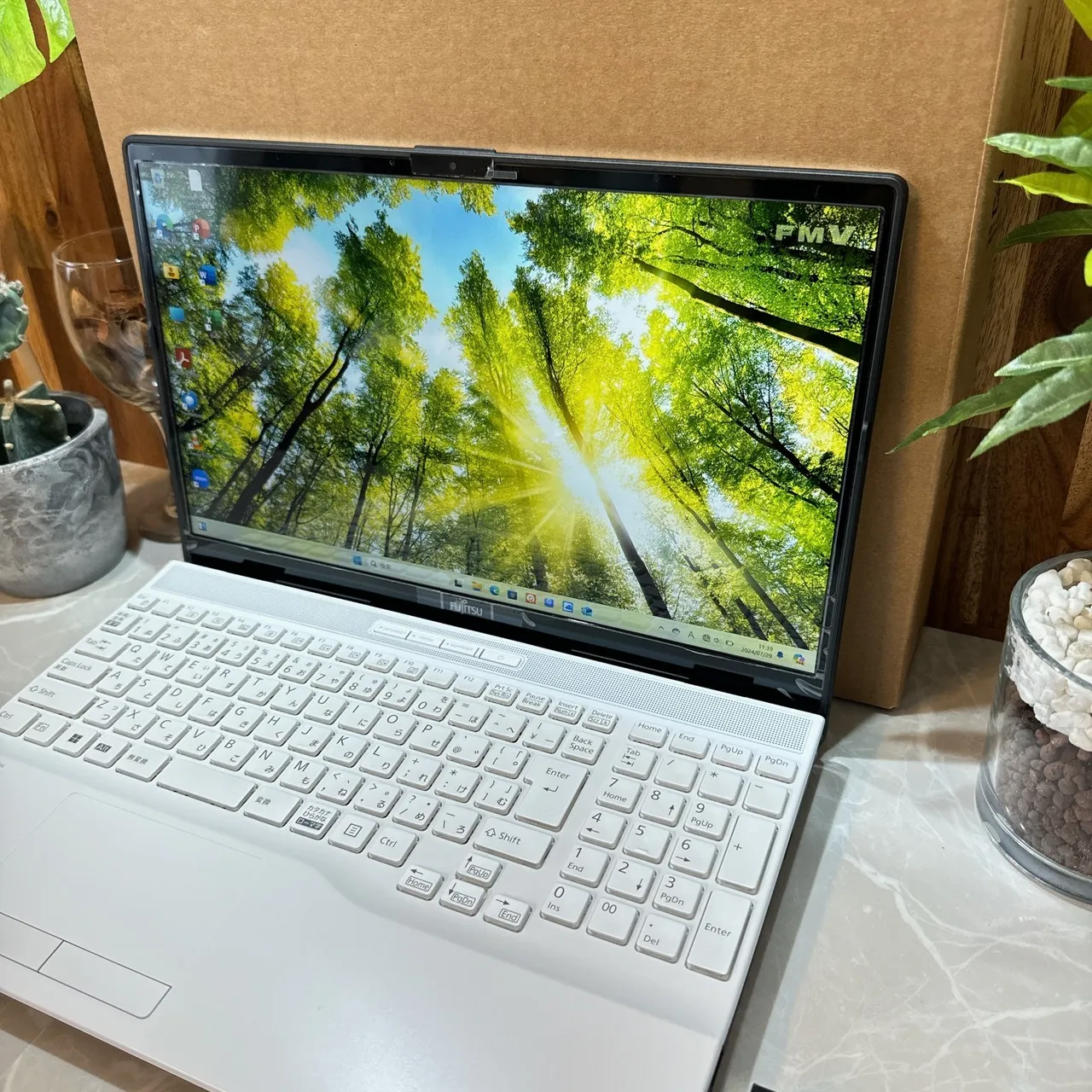 【準新品】LIFEBOOK AH45/H2W☘️i5第11世代☘️SSD256GB【KHRC2407007】