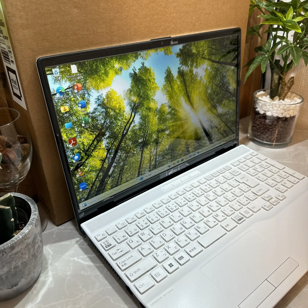 【準新品】LIFEBOOK AH45/H2W☘️i5第11世代☘️SSD256GB【KHRC2407007】