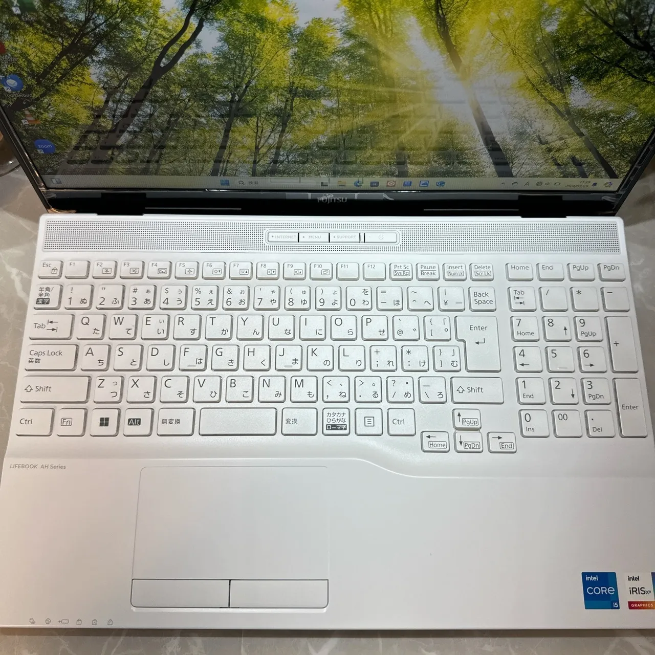 【準新品】LIFEBOOK AH45/H2W☘️i5第11世代☘️SSD256GB【KHRC2407007】