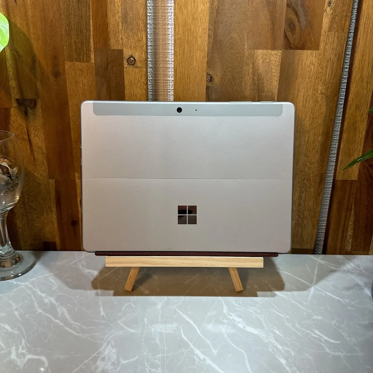 【美品 2021年式】Surface Go 3☘️i3第10世代☘️メモリ4GB【VKHRC2406122】