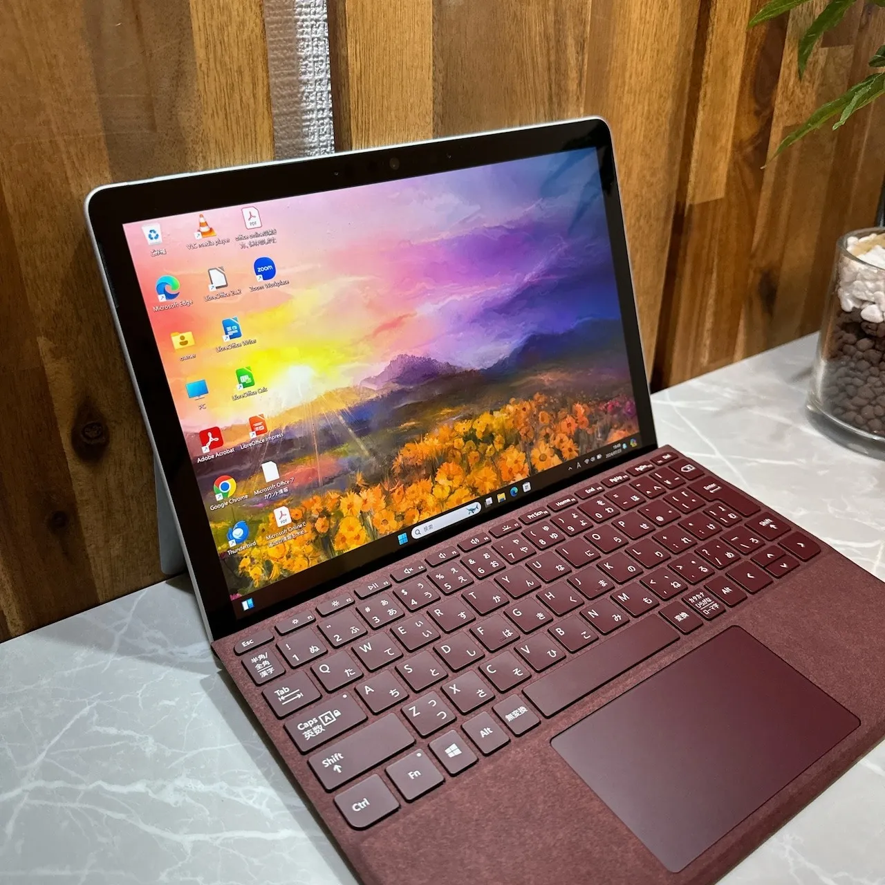 【美品 2021年式】Surface Go 3☘️i3第10世代☘️メモリ4GB【VKHRC2406122】