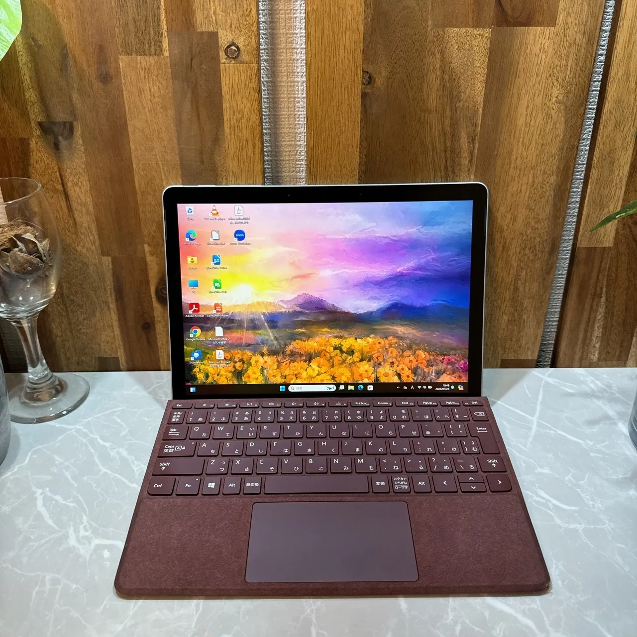 【美品 2021年式】Surface Go 3☘️i3第10世代☘️メモリ4GB【VKHRC2406122】