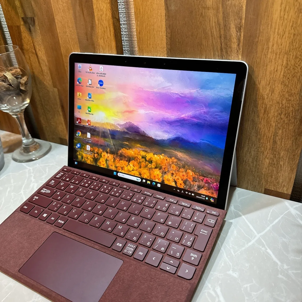 【美品 2021年式】Surface Go 3☘️i3第10世代☘️メモリ4GB【VKHRC2406122】