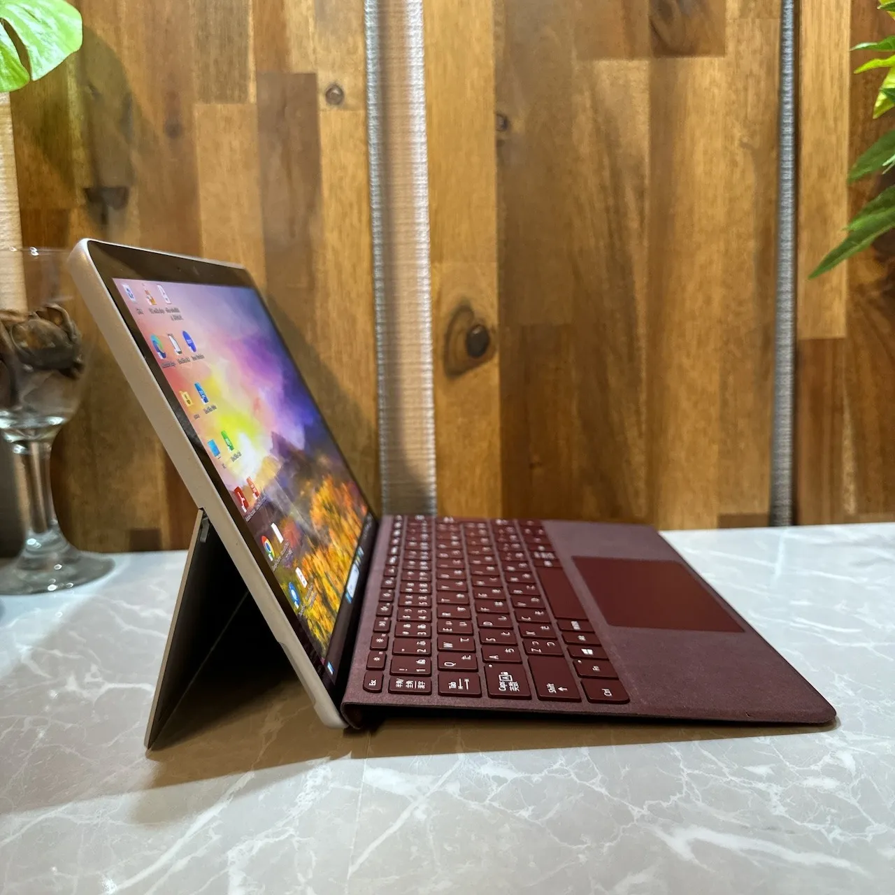 【美品 2021年式】Surface Go 3☘️i3第10世代☘️メモリ4GB【VKHRC2406122】