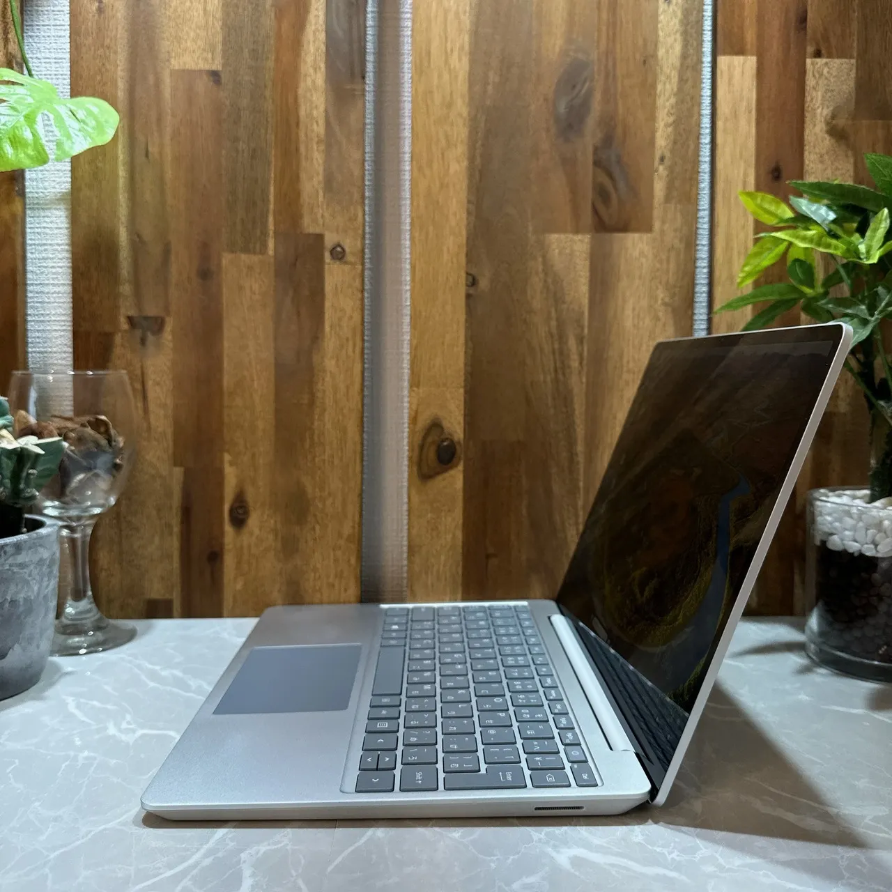 Surface Laptop Go☘️i5第10世代☘️メ8G ☘️SSD128GB【VKHRC2406037】