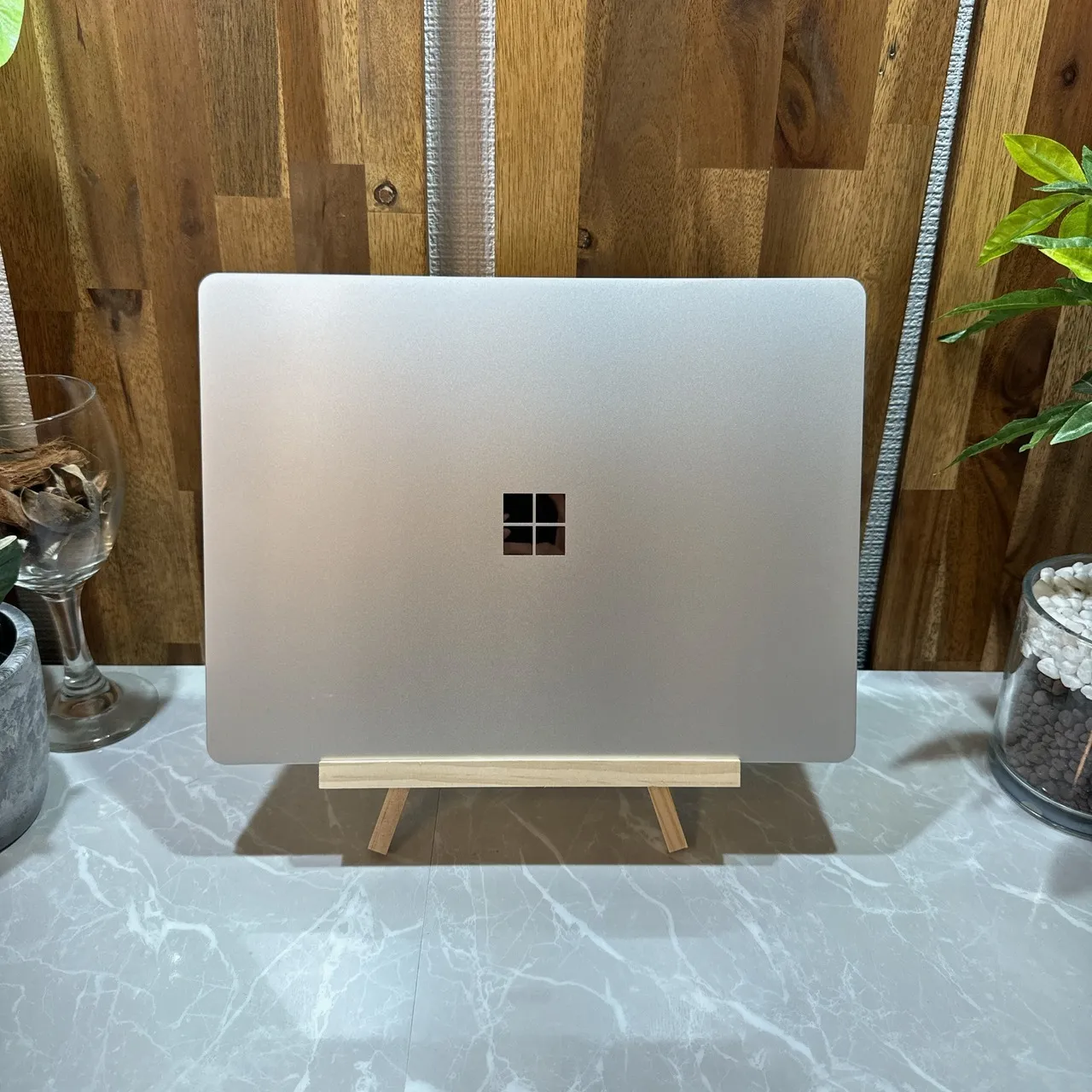 Surface Laptop Go☘️i5第10世代☘️メ8G ☘️SSD128GB【VKHRC2406037】