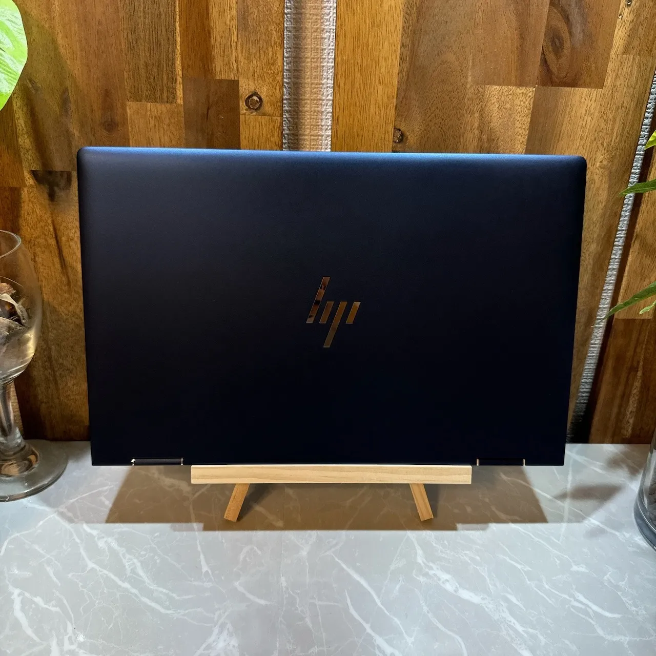 HP Elite Dragonfly LTEモデル ☘️メモリ8G/ i5第8世代【VKHRC2406135】