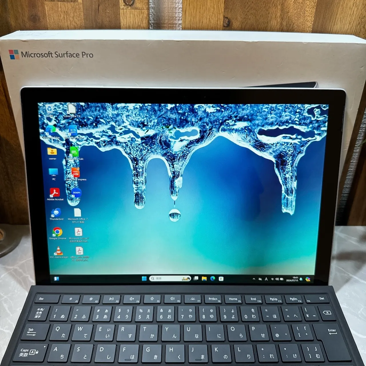 【美品】Surface pro 5 LTEモデル☘️i5第7世代☘️メモリ4GB【VKHRC2405012】