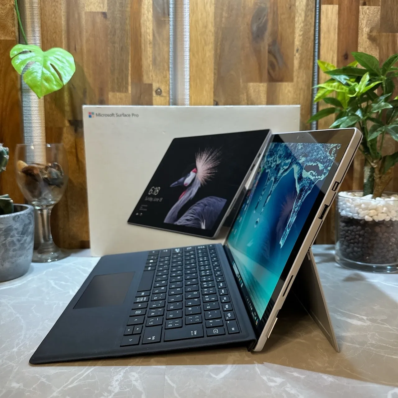 【美品】Surface pro 5 LTEモデル☘️i5第7世代☘️メモリ4GB【VKHRC2405012】