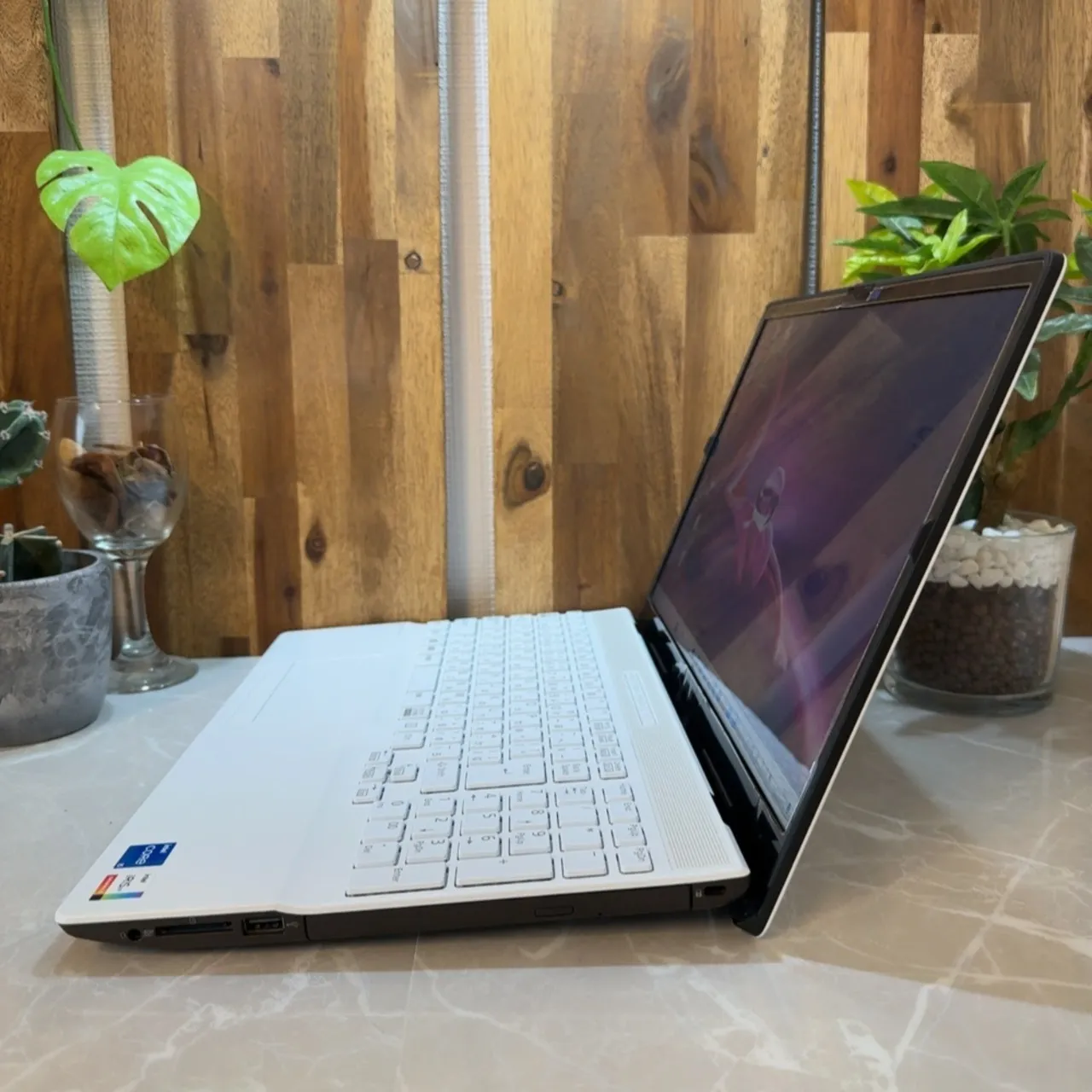 【美品】LIFEBOOK AH46/F☘️i5第11世代☘️メモリ8GB☘️爆速SSD【VKHRC2407005】